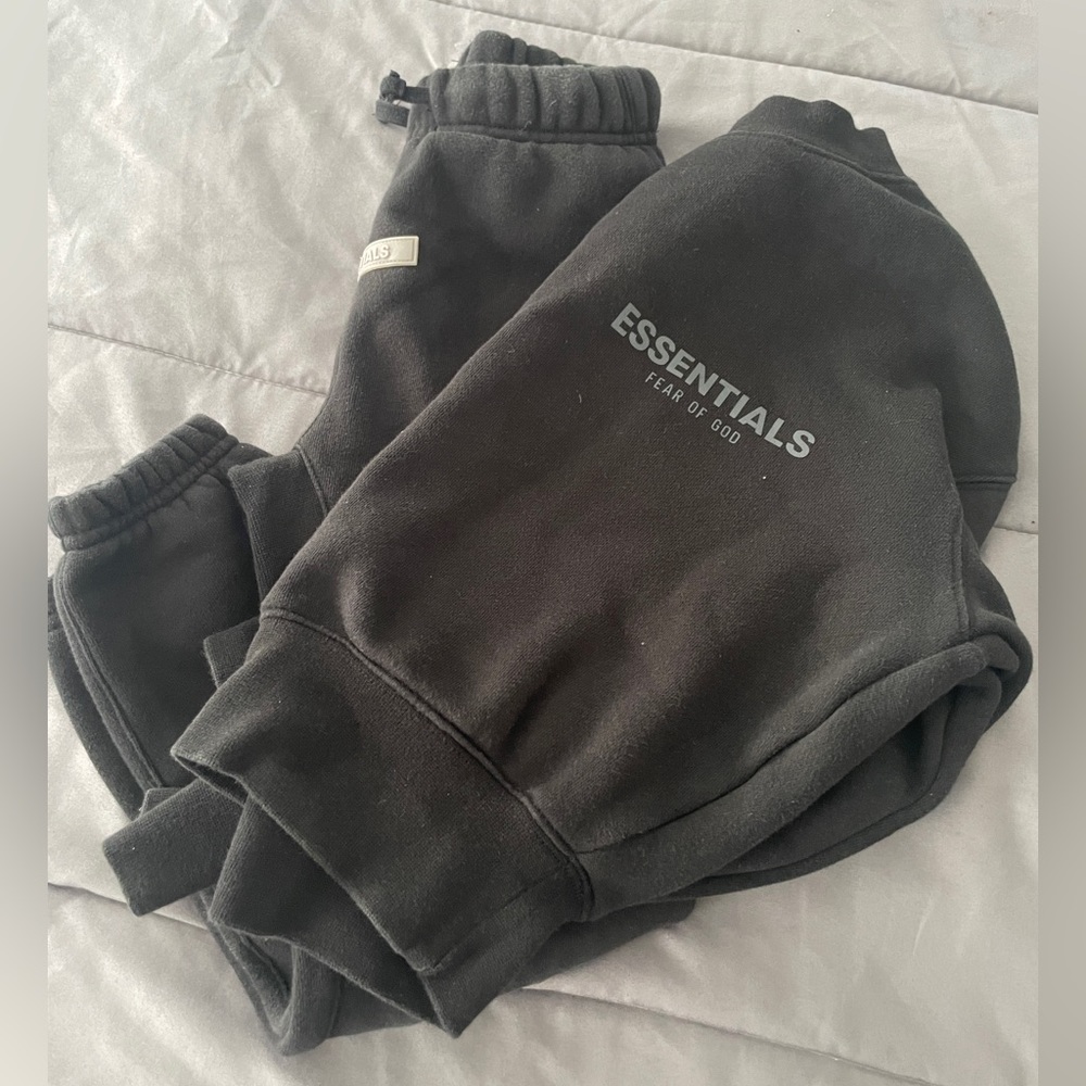 Kids Essentials FEAR OF GOD sweatshirt and pants set